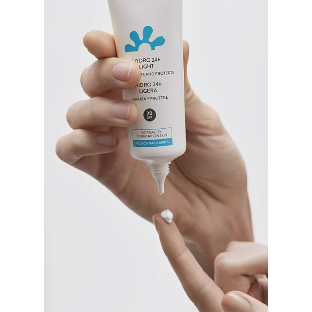 Babe Essentials Hydro 24H Light SPF 20 - Nemlendirici Yüz Kremi 50ml - 3
