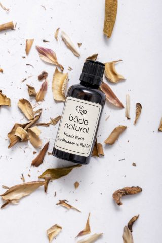 Bade Natural %100 Soğuk Sıkım Makademya Cevizi Yağı 50ml Bade Natural %100 Soğuk Sıkım Makademya Cevizi Yağı 50ml