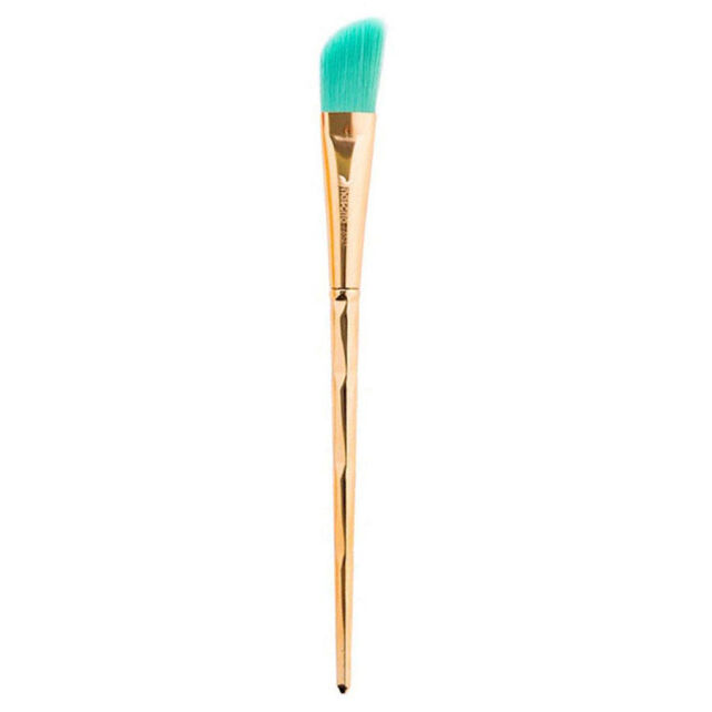 Nascita Stiletto Uzun Yapılı Kapatıcı Fırçası Nascita Stiletto Uzun Yapılı Kapatıcı Fırçası