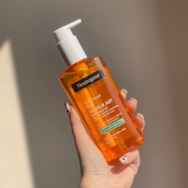 Neutrogena Visibly Clear - Sivilce Karşıtı Yüz Temizleme Jeli 200ml - 2