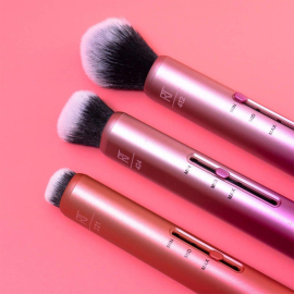 Real Techniques Custom Cheek - Allık & Aydınlatıcı Makyaj Fırçası - 5